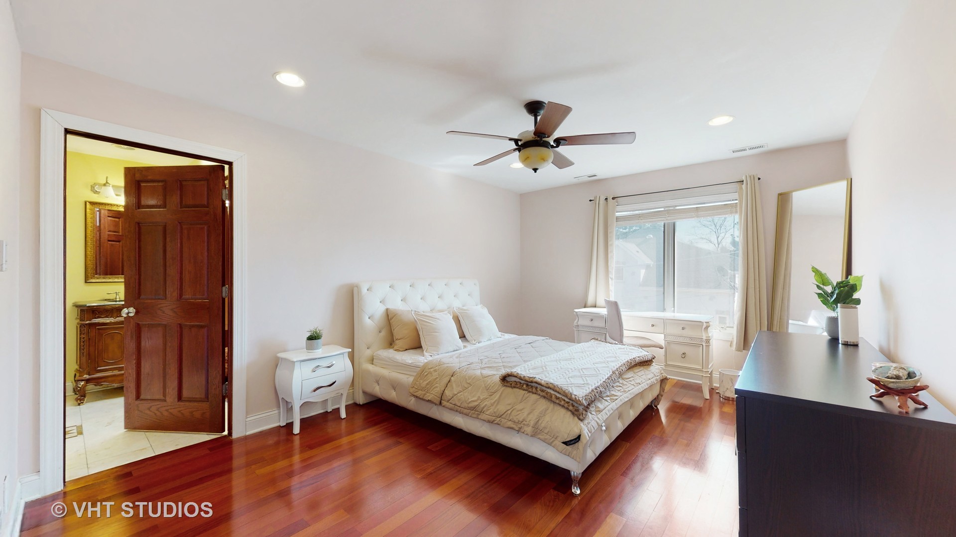 6909 Beckwith Road, Morton Grove, IL 60053