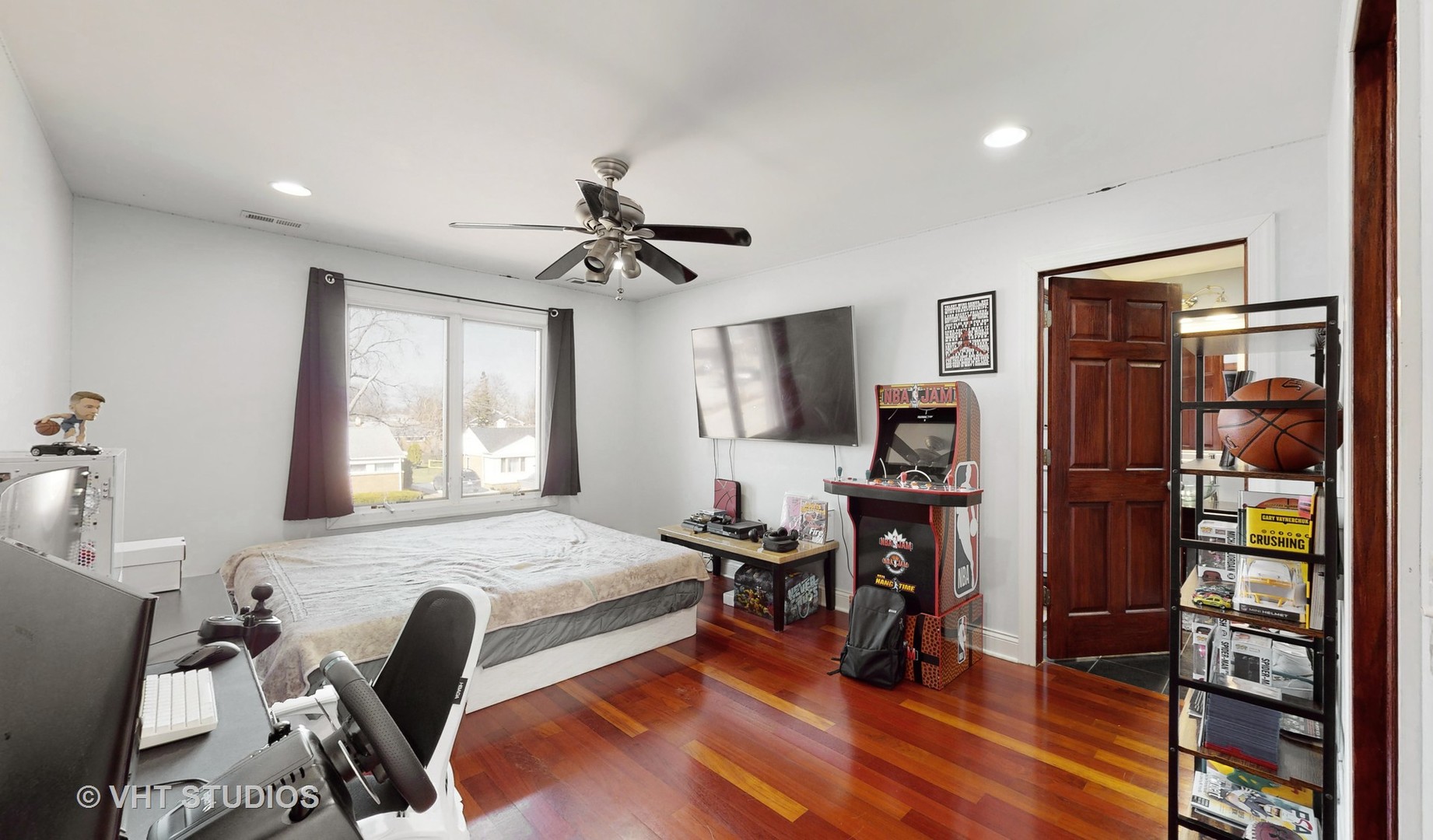 6909 Beckwith Road, Morton Grove, IL 60053