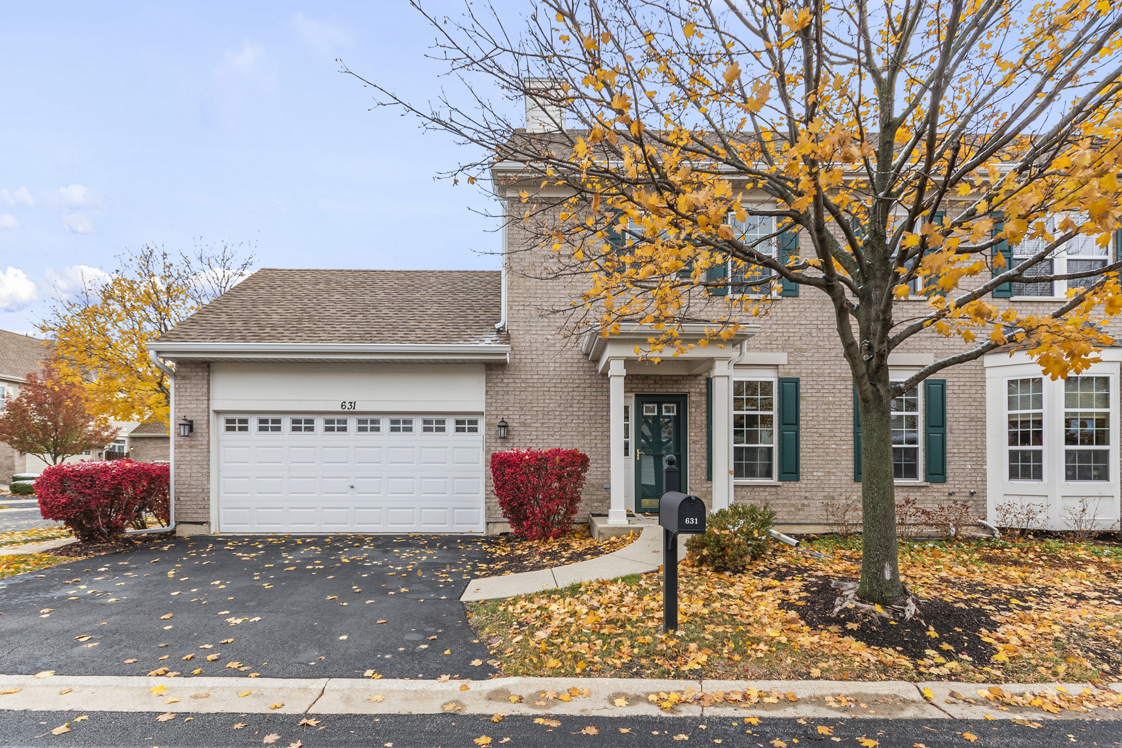 631 Belmont Lane, Carol Stream, IL 60188