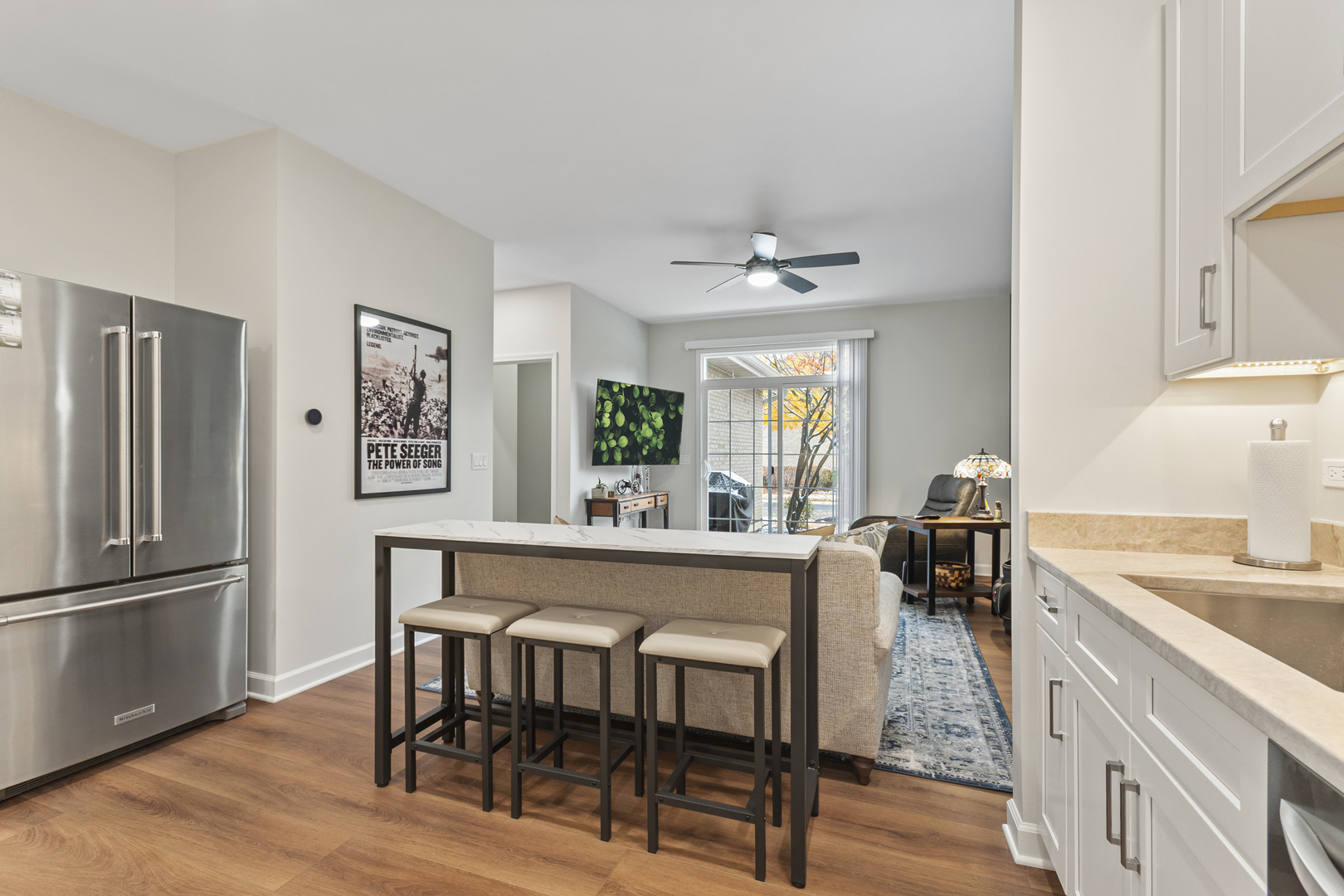 631 Belmont Lane, Carol Stream, IL 60188