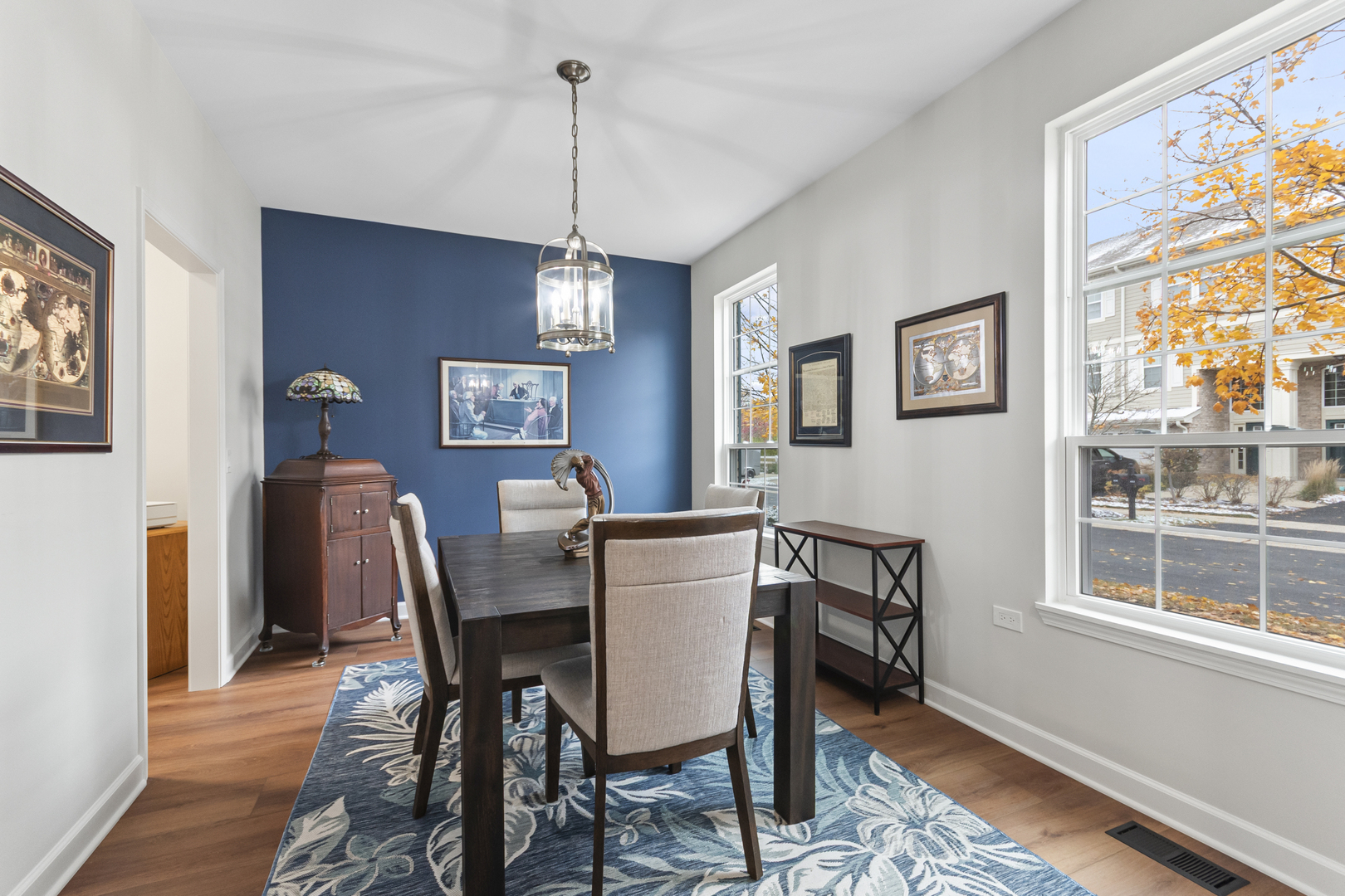 631 Belmont Lane, Carol Stream, IL 60188