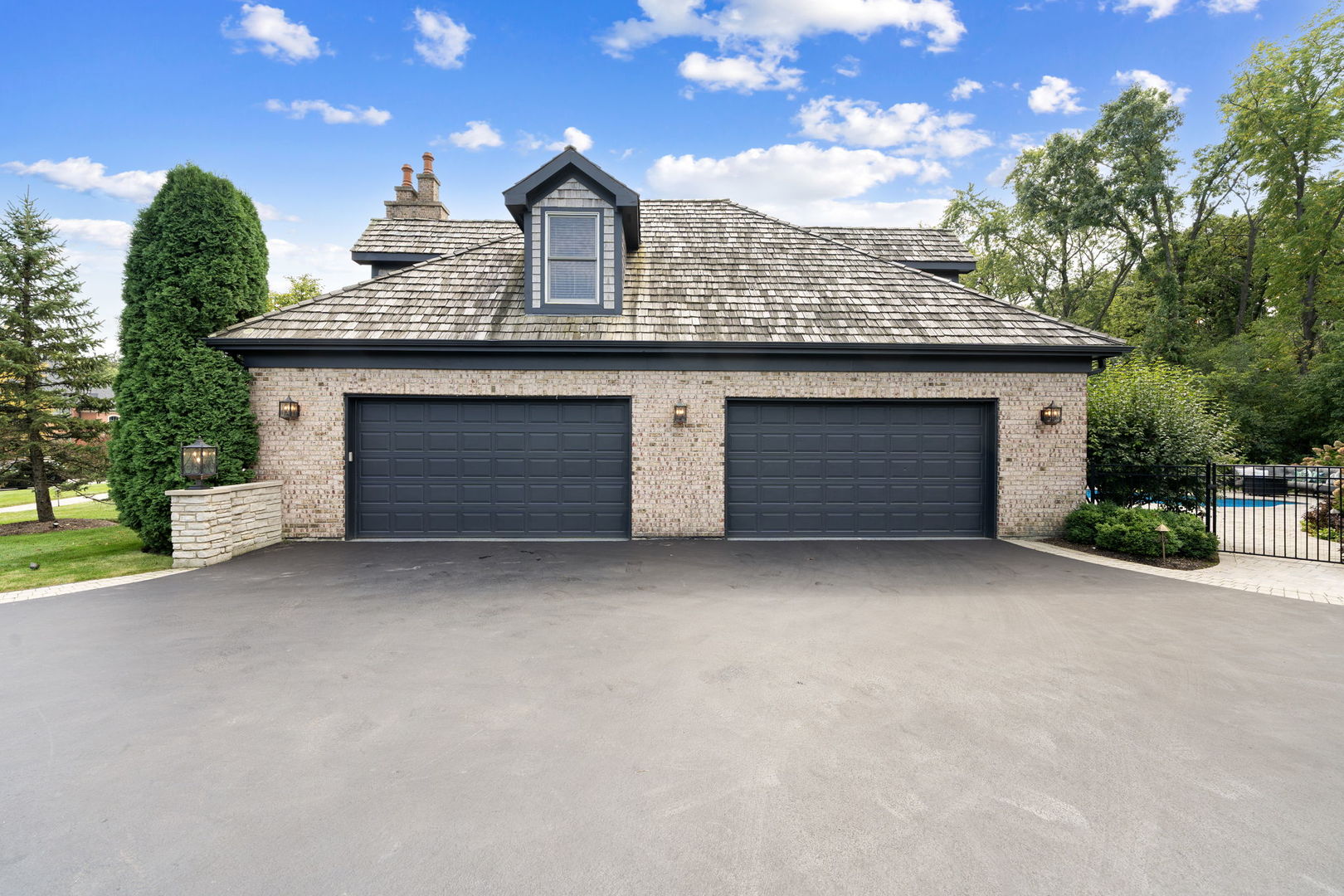 950 Gage Lane, Lake Forest, IL 60045