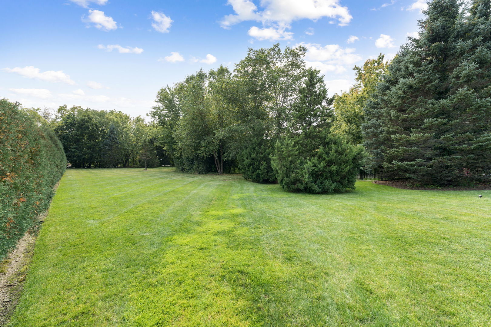 950 Gage Lane, Lake Forest, IL 60045