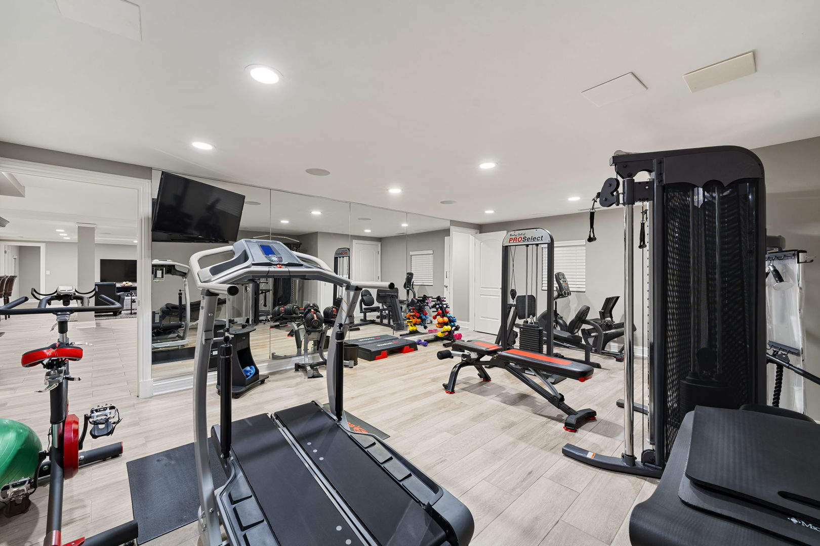 950 Gage Lane, Lake Forest, IL 60045