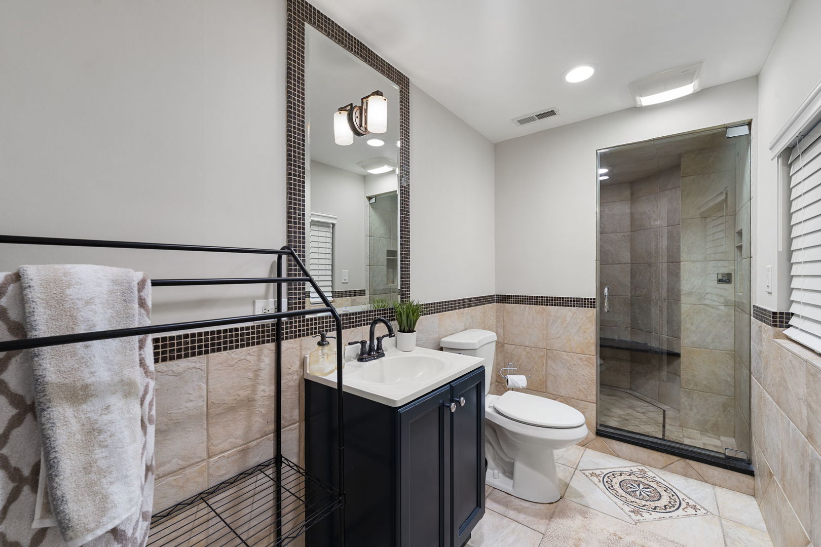 950 Gage Lane, Lake Forest, IL 60045