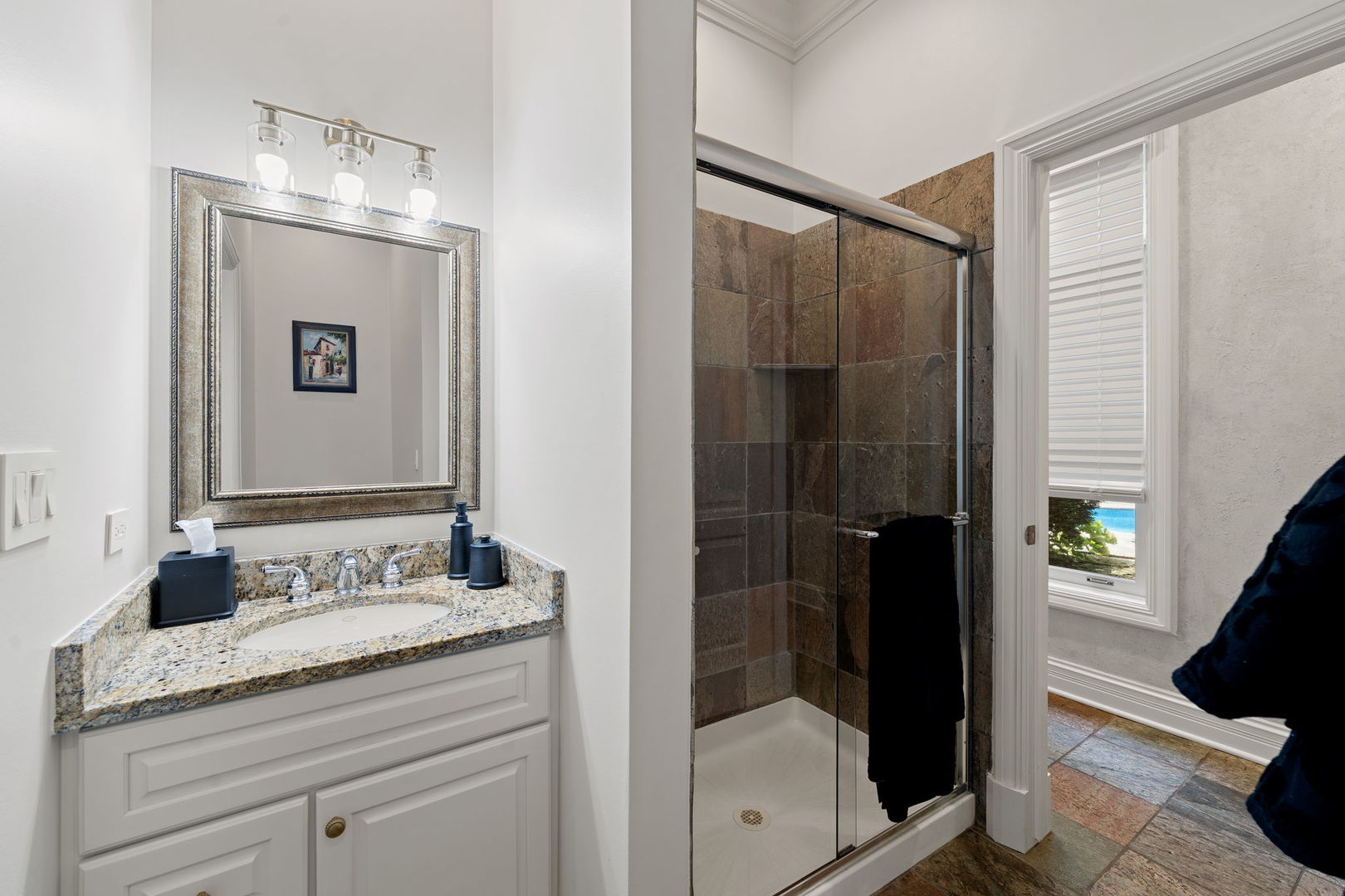 950 Gage Lane, Lake Forest, IL 60045