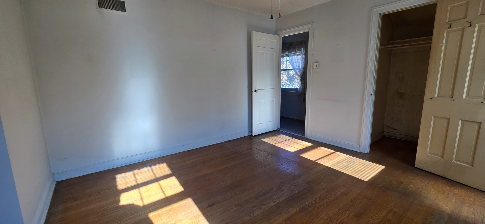 8341 N Osceola Avenue, Niles, IL 60714