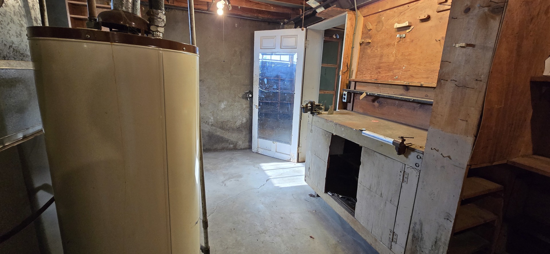 8341 N Osceola Avenue, Niles, IL 60714