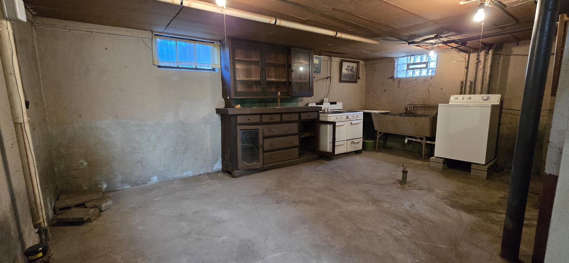 8341 N Osceola Avenue, Niles, IL 60714