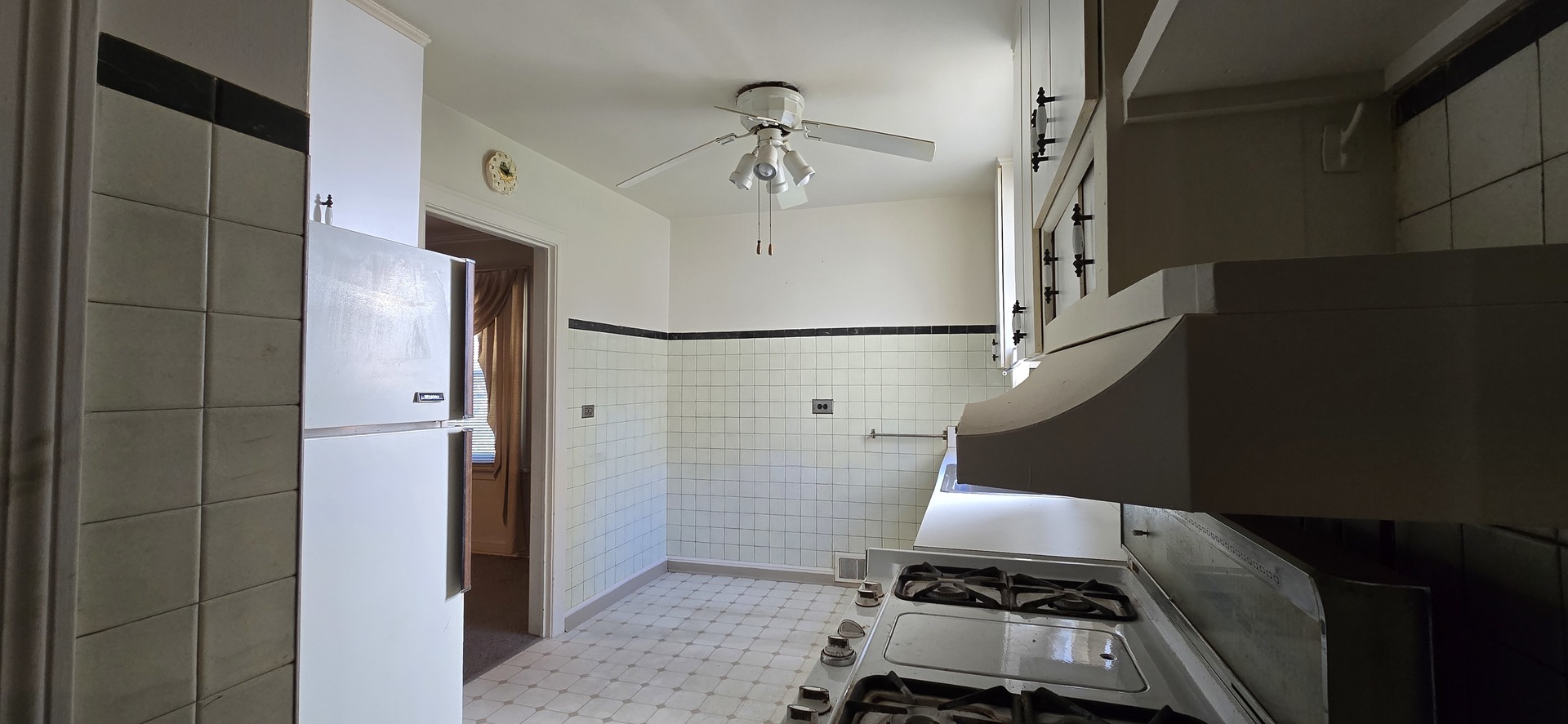 8341 N Osceola Avenue, Niles, IL 60714