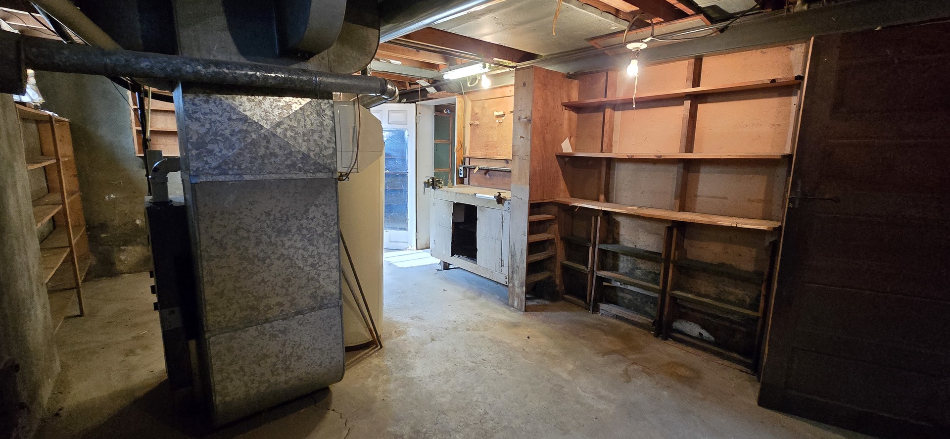 8341 N Osceola Avenue, Niles, IL 60714