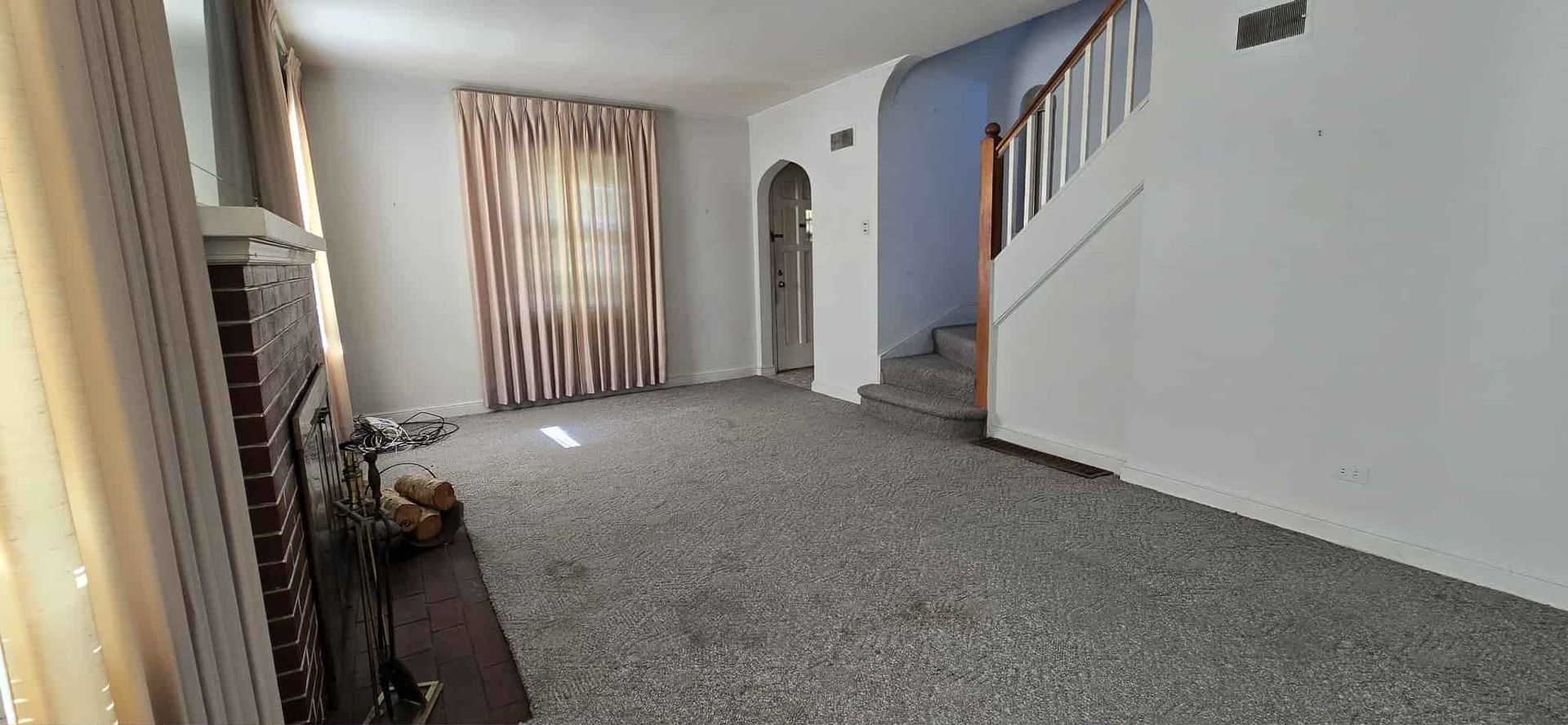 8341 N Osceola Avenue, Niles, IL 60714