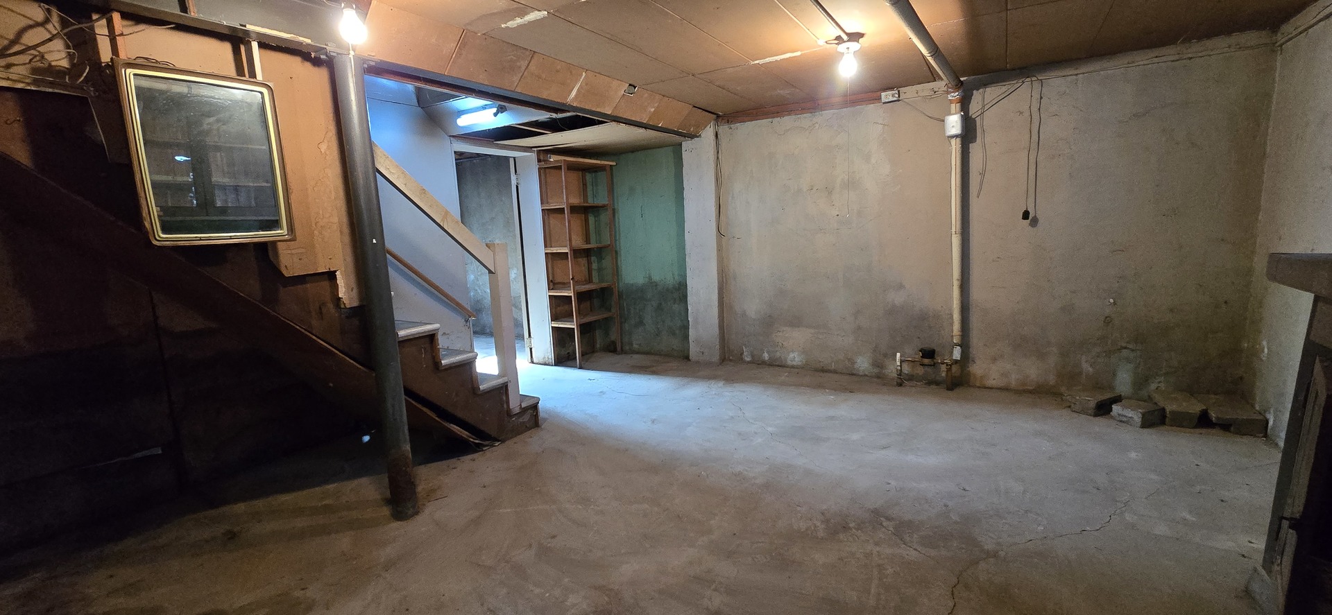 8341 N Osceola Avenue, Niles, IL 60714