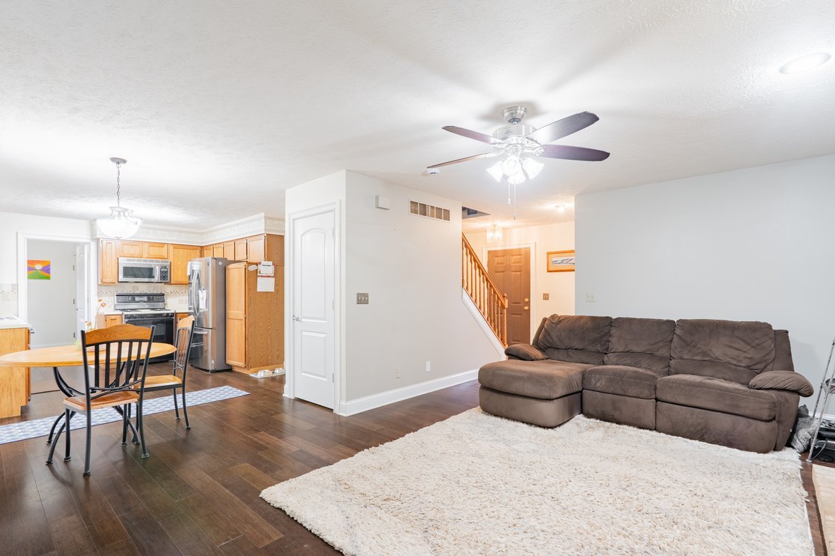 3 Harvest Court, Bloomington, IL 61704