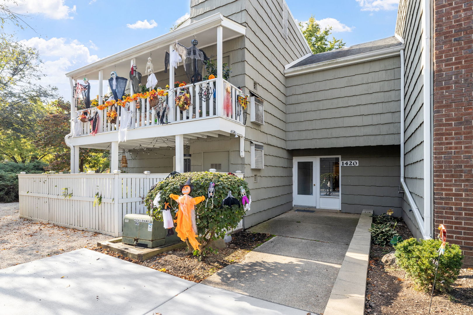 1420 Stonebridge Trail #1-3, Wheaton, IL 60189