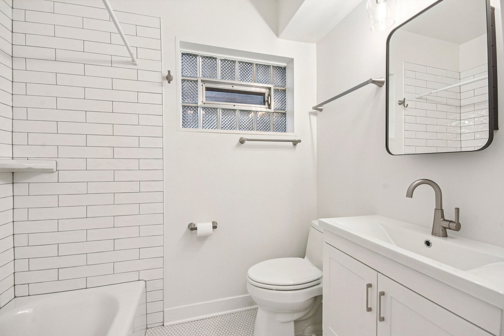 470 E Vallette Street, Elmhurst, IL 60126