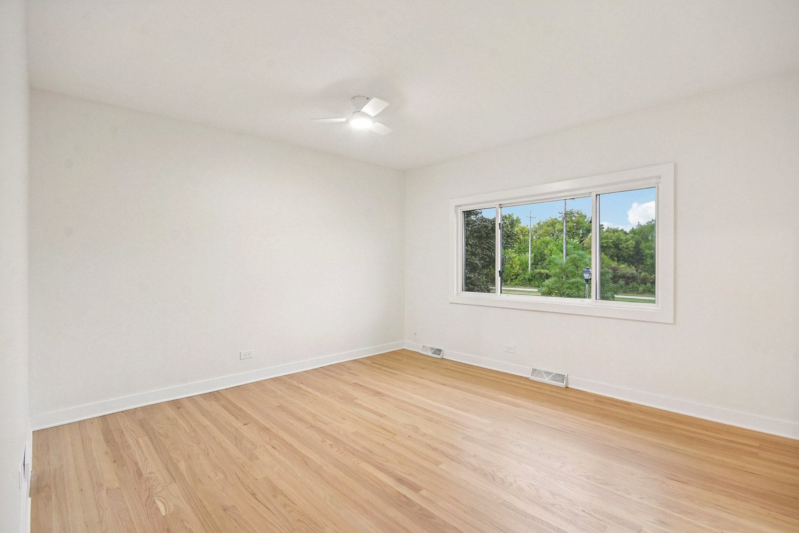 470 E Vallette Street, Elmhurst, IL 60126