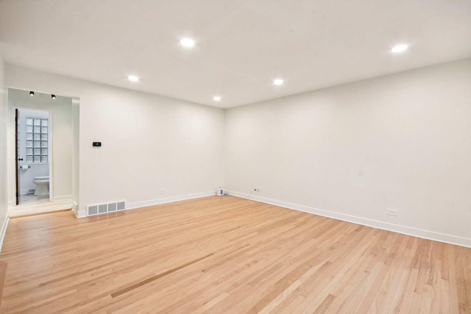 470 E Vallette Street, Elmhurst, IL 60126