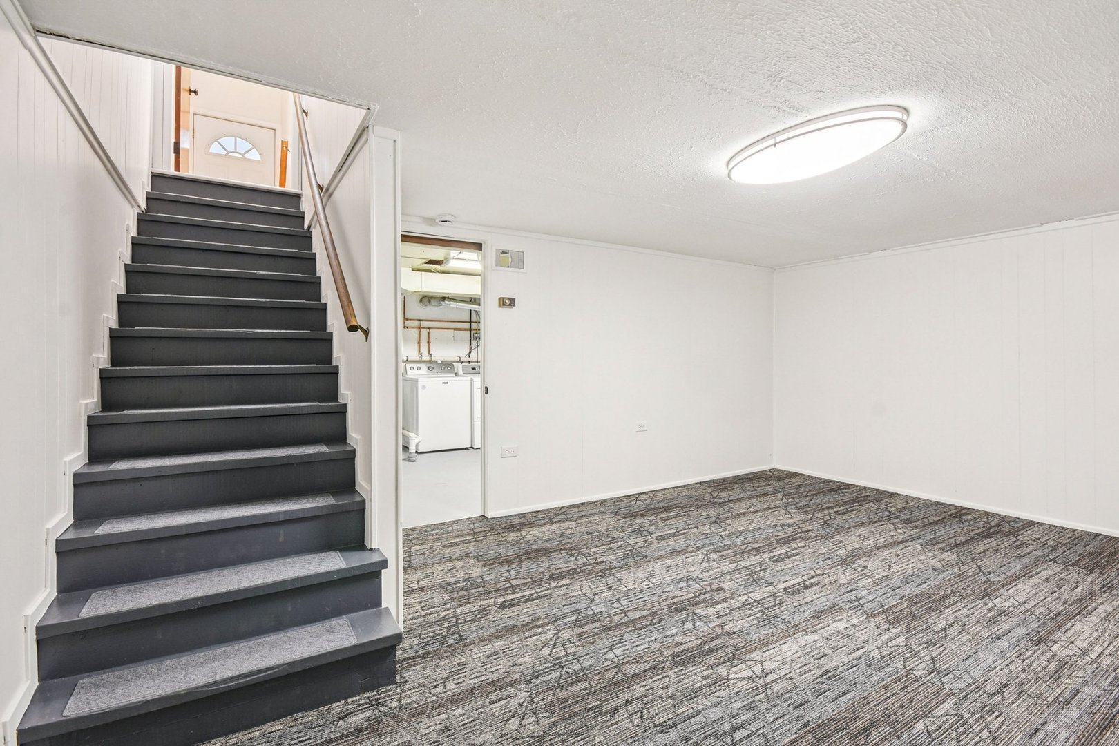 470 E Vallette Street, Elmhurst, IL 60126