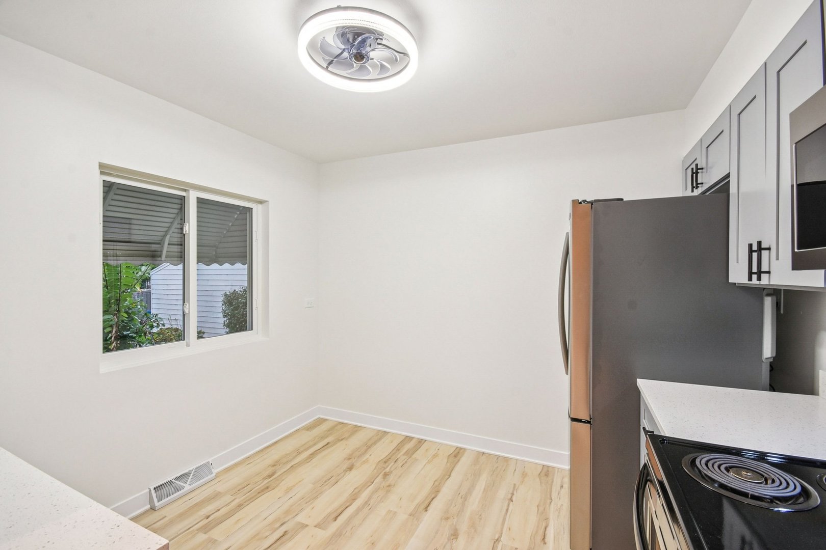 470 E Vallette Street, Elmhurst, IL 60126