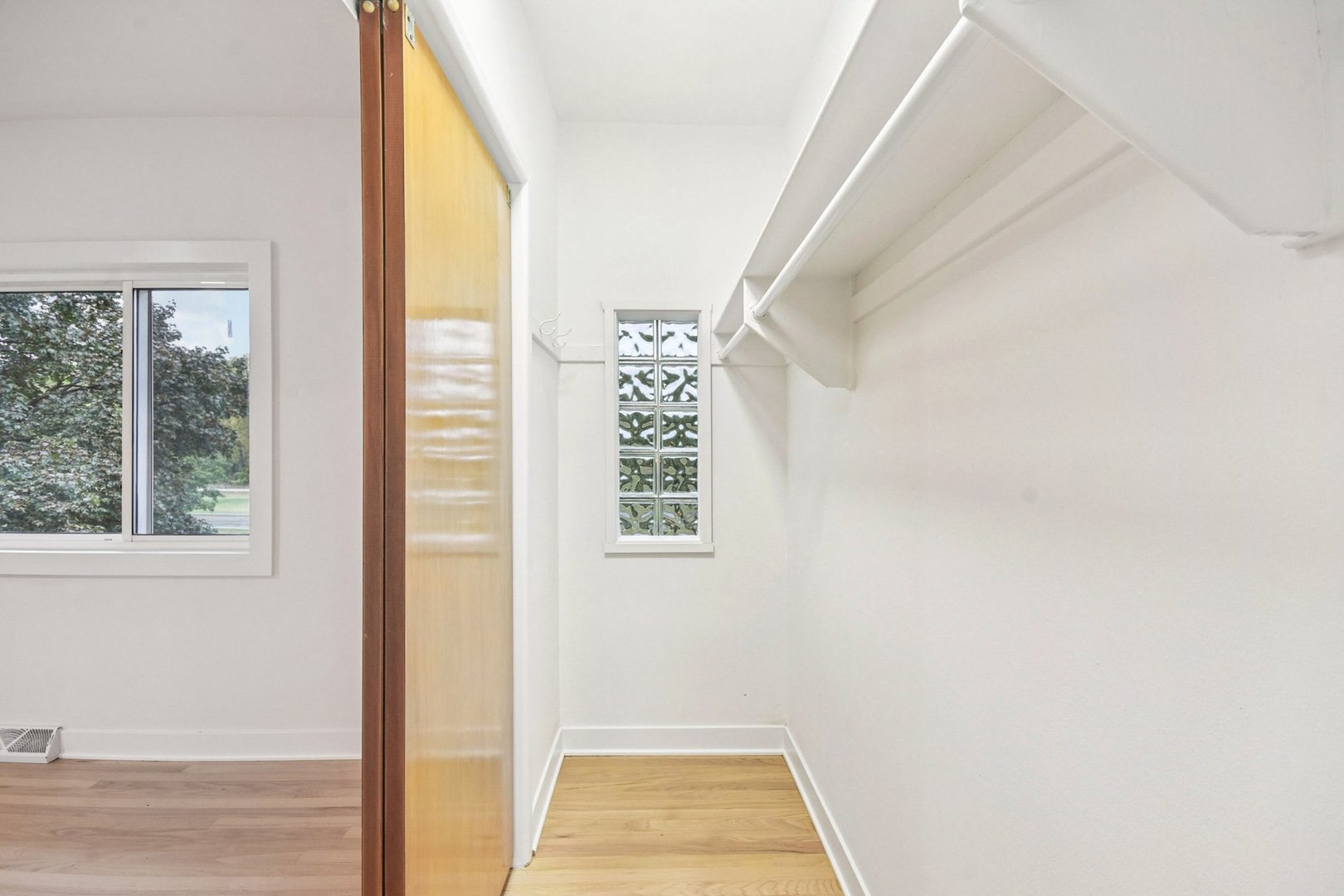 470 E Vallette Street, Elmhurst, IL 60126