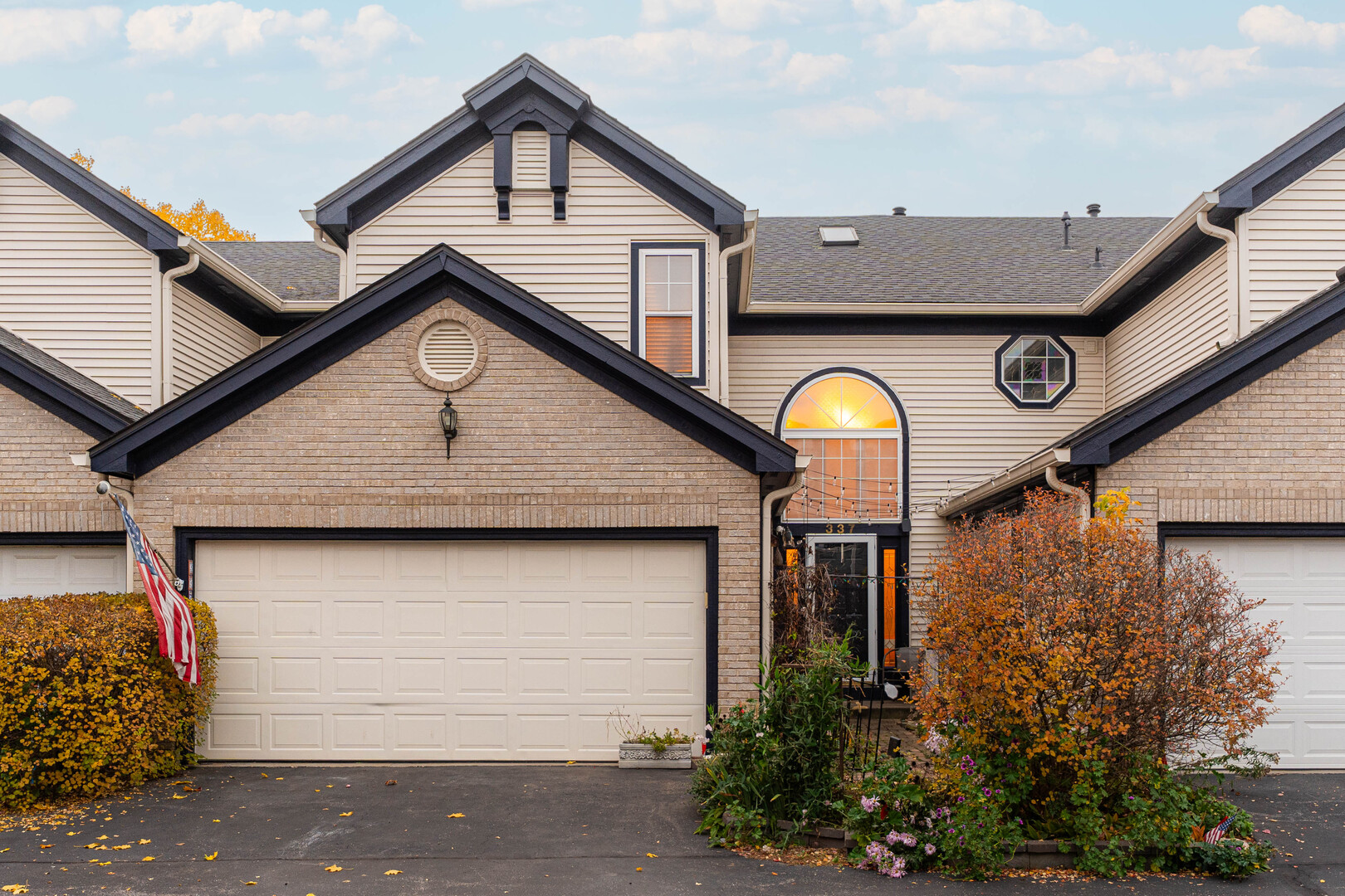 337 KRESSWOOD Drive, West Chicago, IL 60185