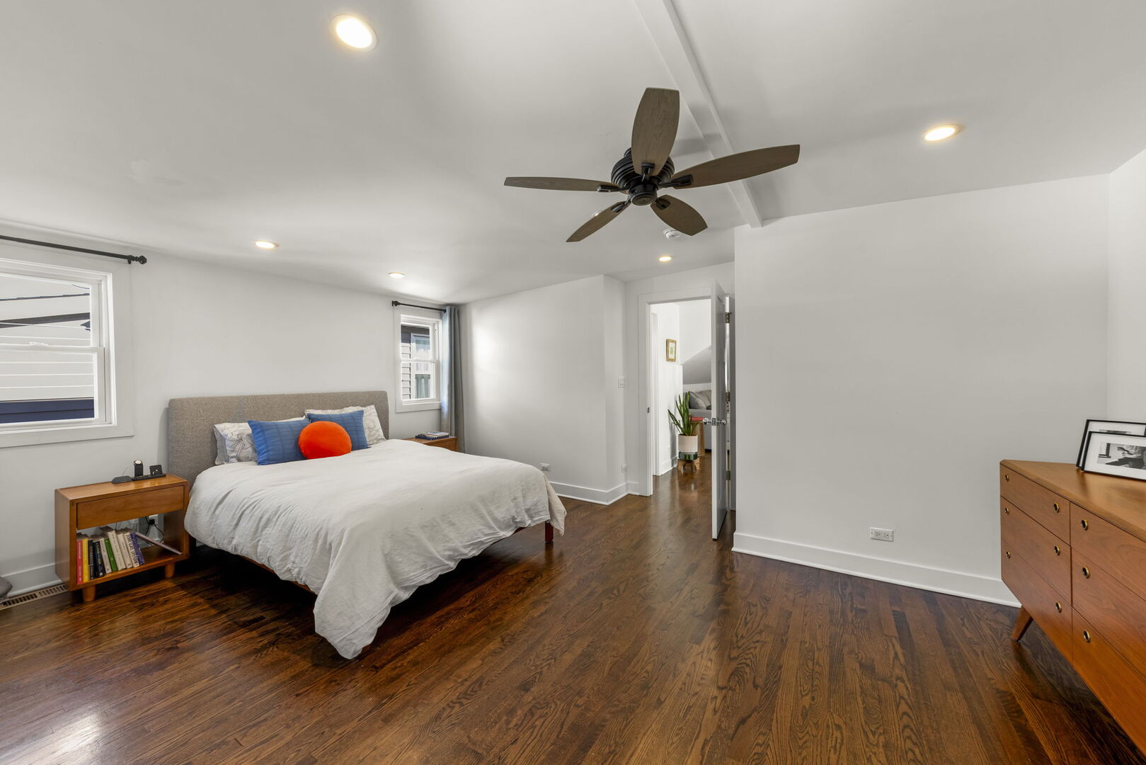 929 Harlem Avenue, Forest Park, IL 60130