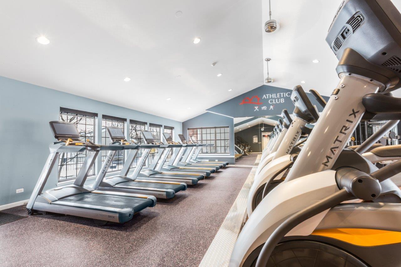 60 Lincoln Oaks Drive #603, Willowbrook, IL 60527