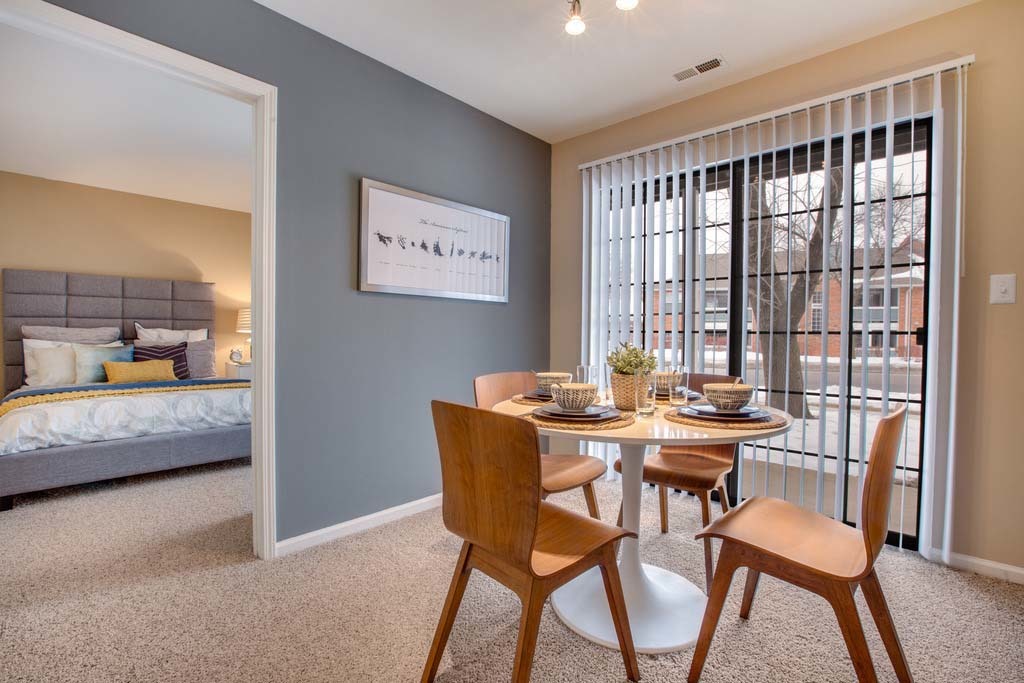 6035 Stewart Drive #423, Willowbrook, IL 60527