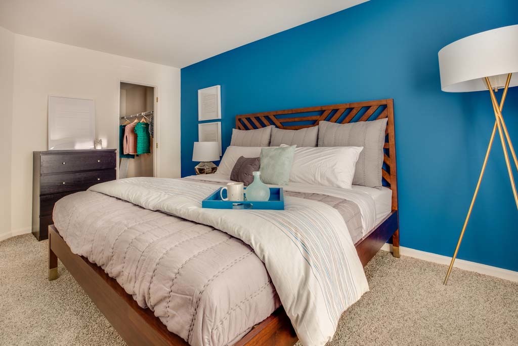 70 Lincoln Oaks Drive #707, Willowbrook, IL 60527