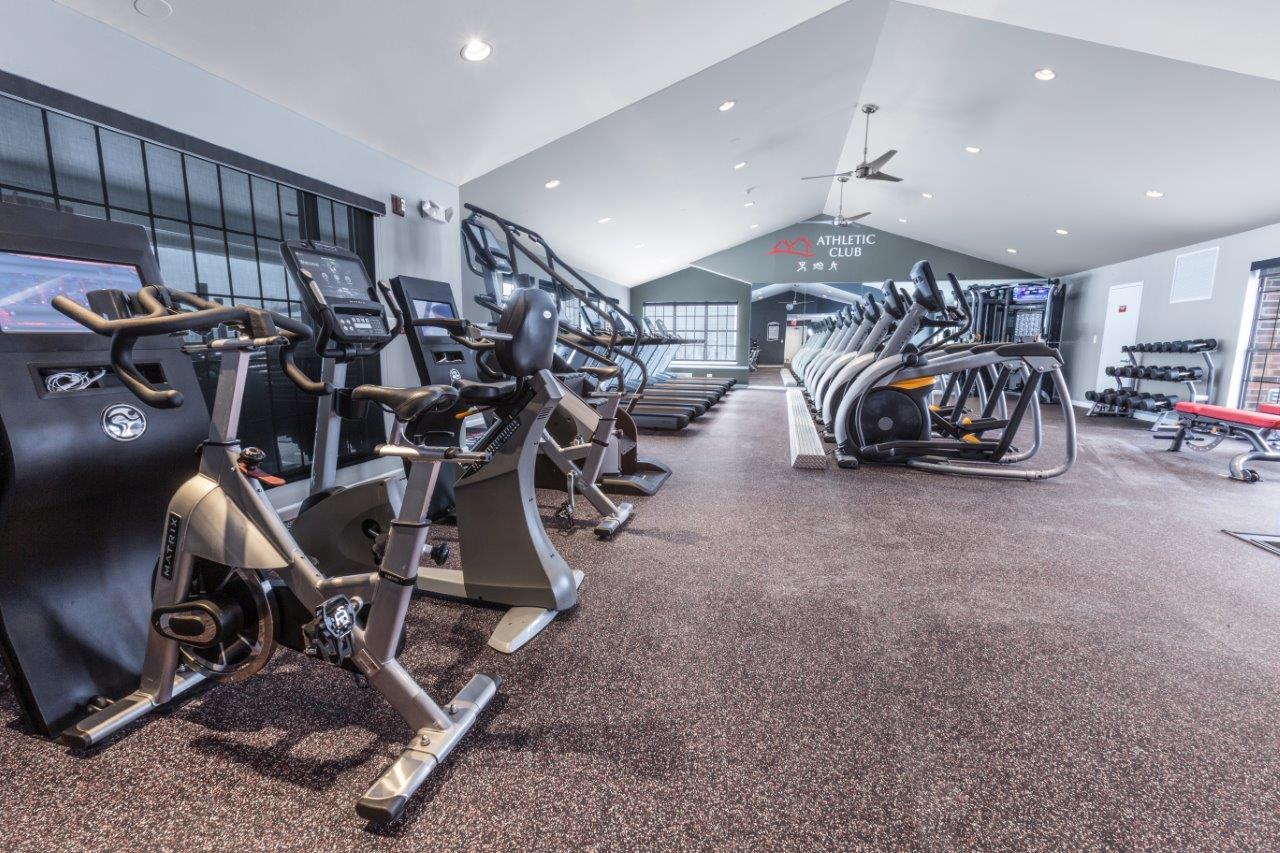 70 Lincoln Oaks Drive #707, Willowbrook, IL 60527