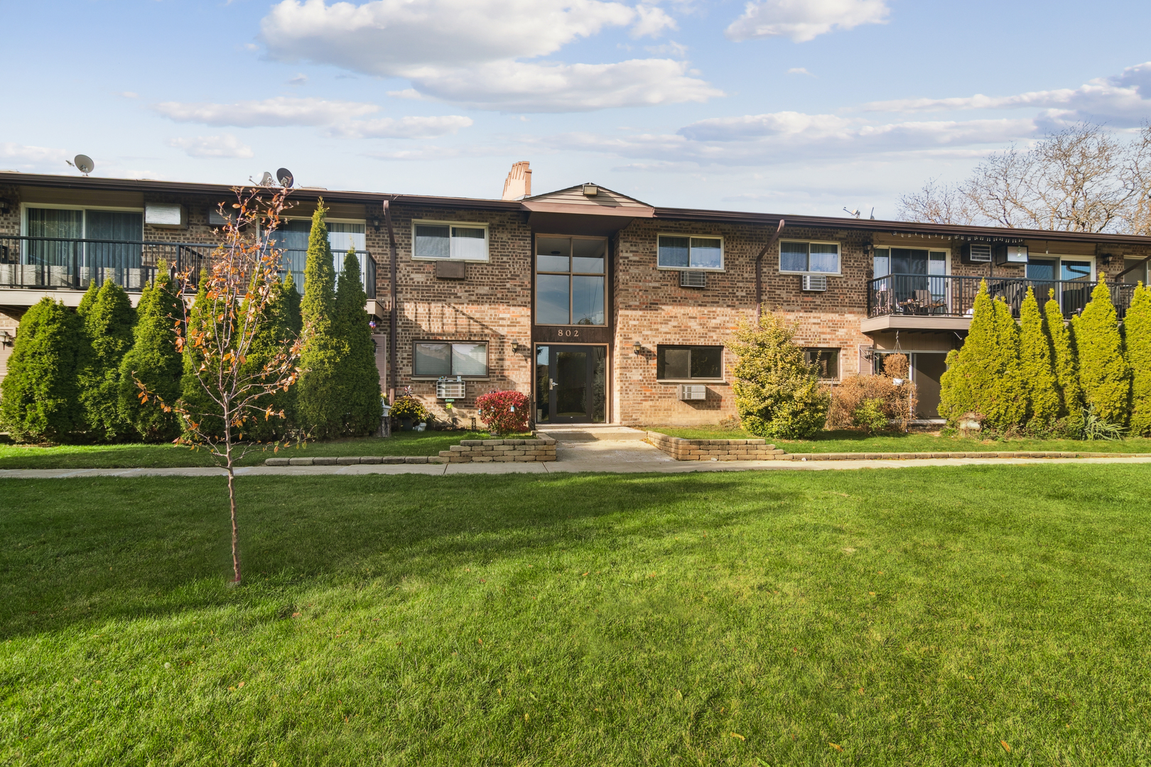 802 E Old Willow Road #113, Prospect Heights, IL 60070