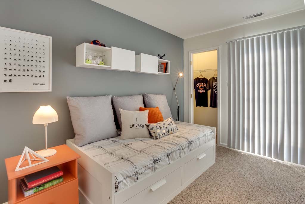 240 Lincoln Oaks Drive #1501, Willowbrook, IL 60527