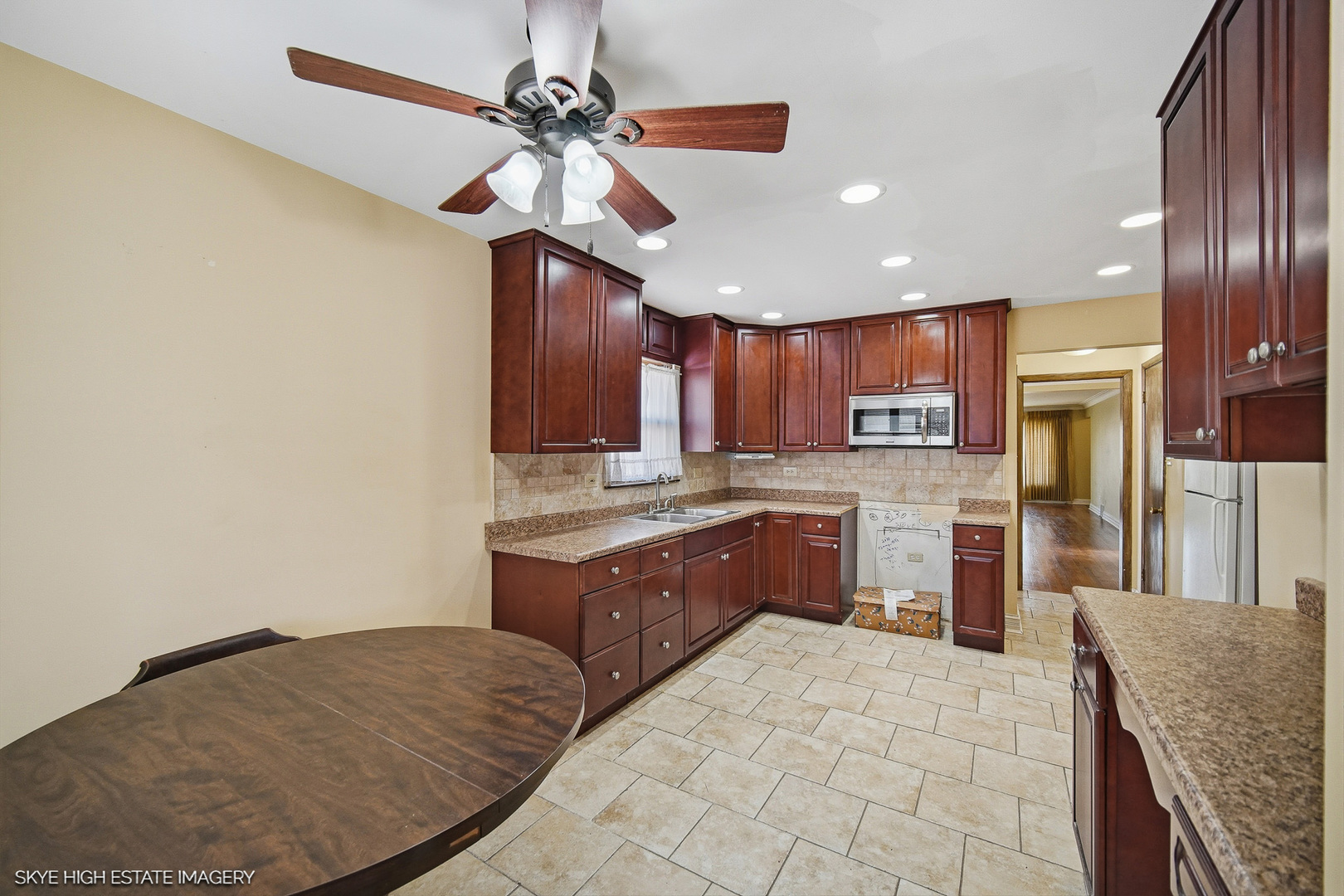 7938 S Komensky Avenue, Chicago, IL 60652