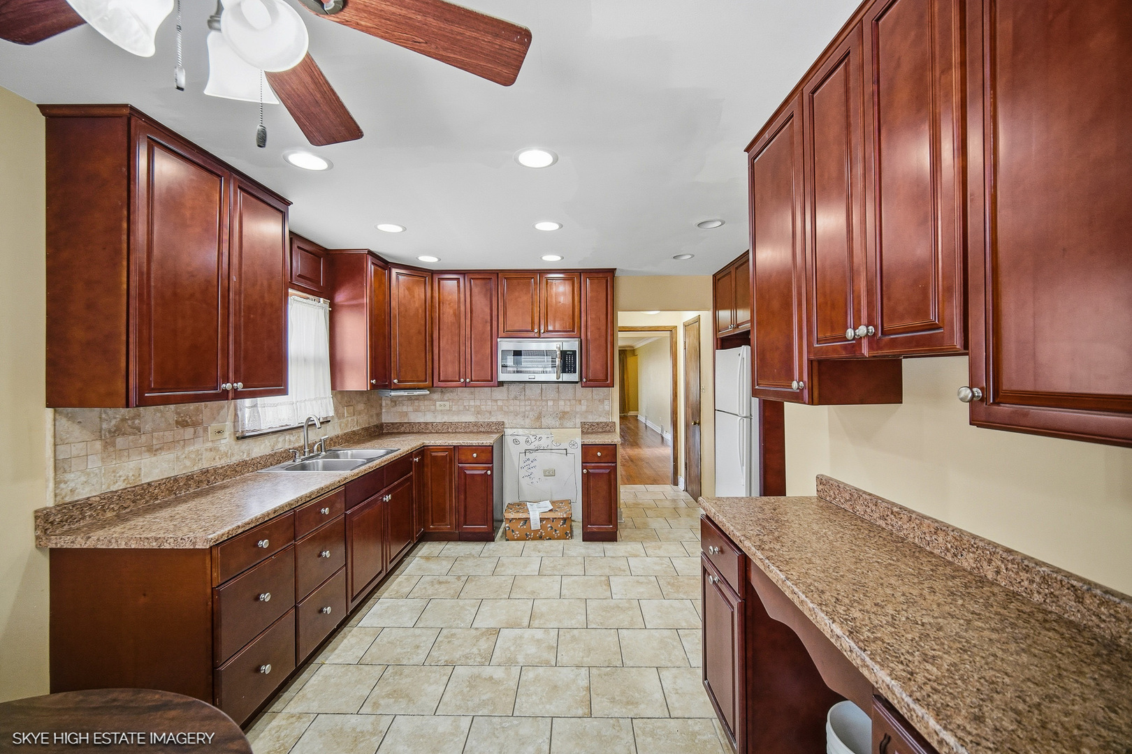 7938 S Komensky Avenue, Chicago, IL 60652