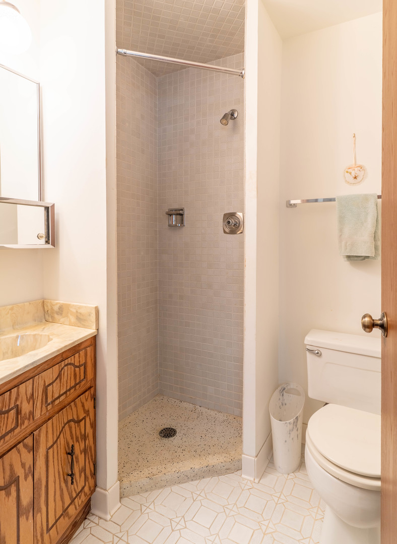 6401 W 64TH Place #2W, Chicago, IL 60638