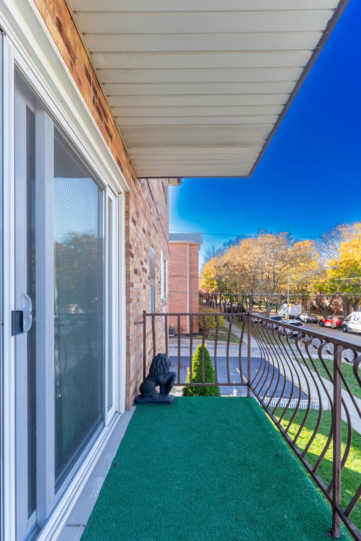 6401 W 64TH Place #2W, Chicago, IL 60638