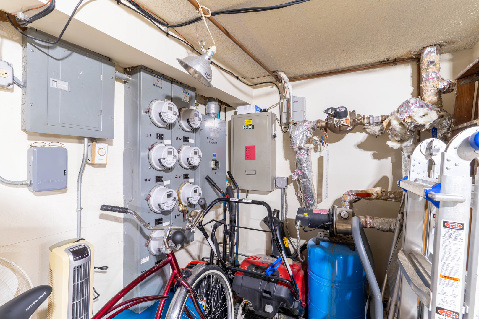 6401 W 64TH Place #2W, Chicago, IL 60638