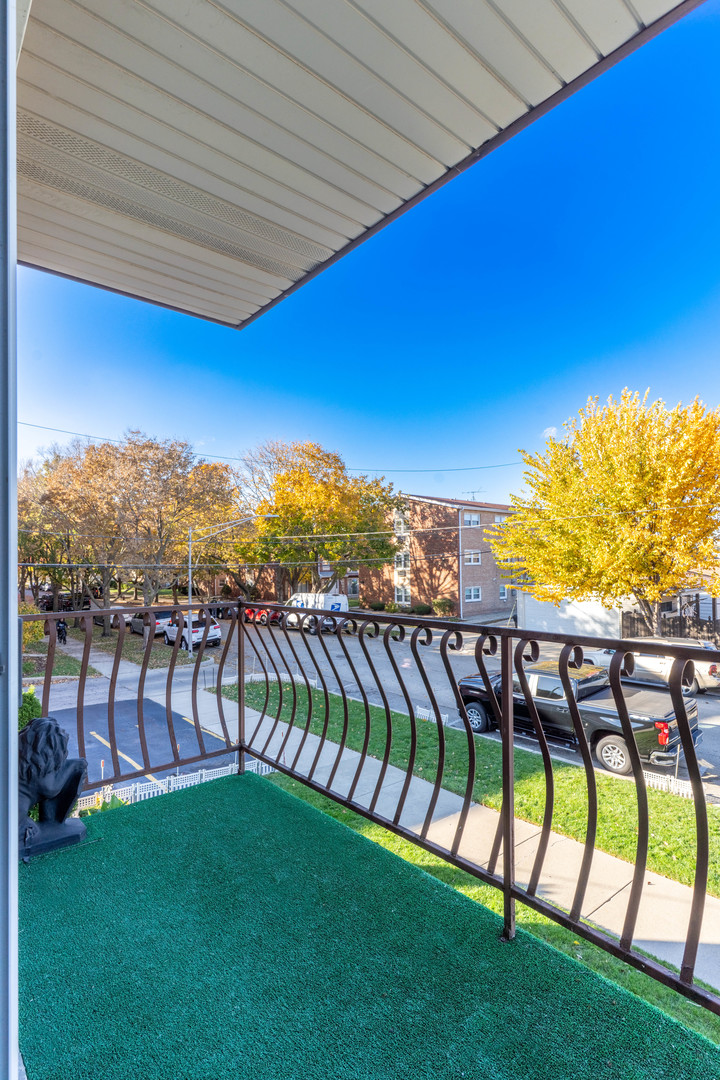 6401 W 64TH Place #2W, Chicago, IL 60638