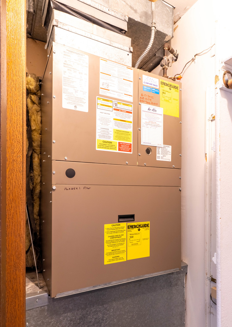 6401 W 64TH Place #2W, Chicago, IL 60638