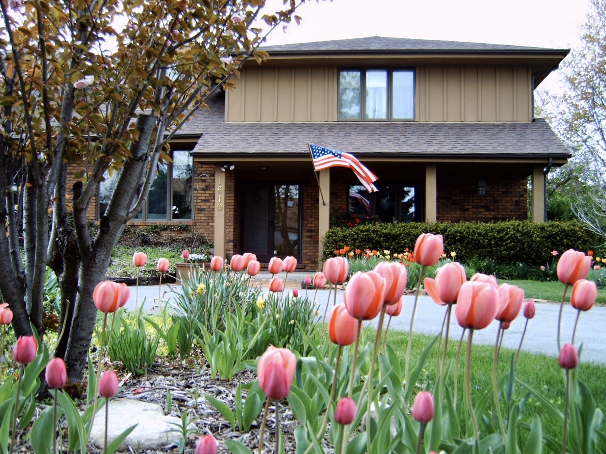 1610 Old Oak Place, Darien, IL 60561