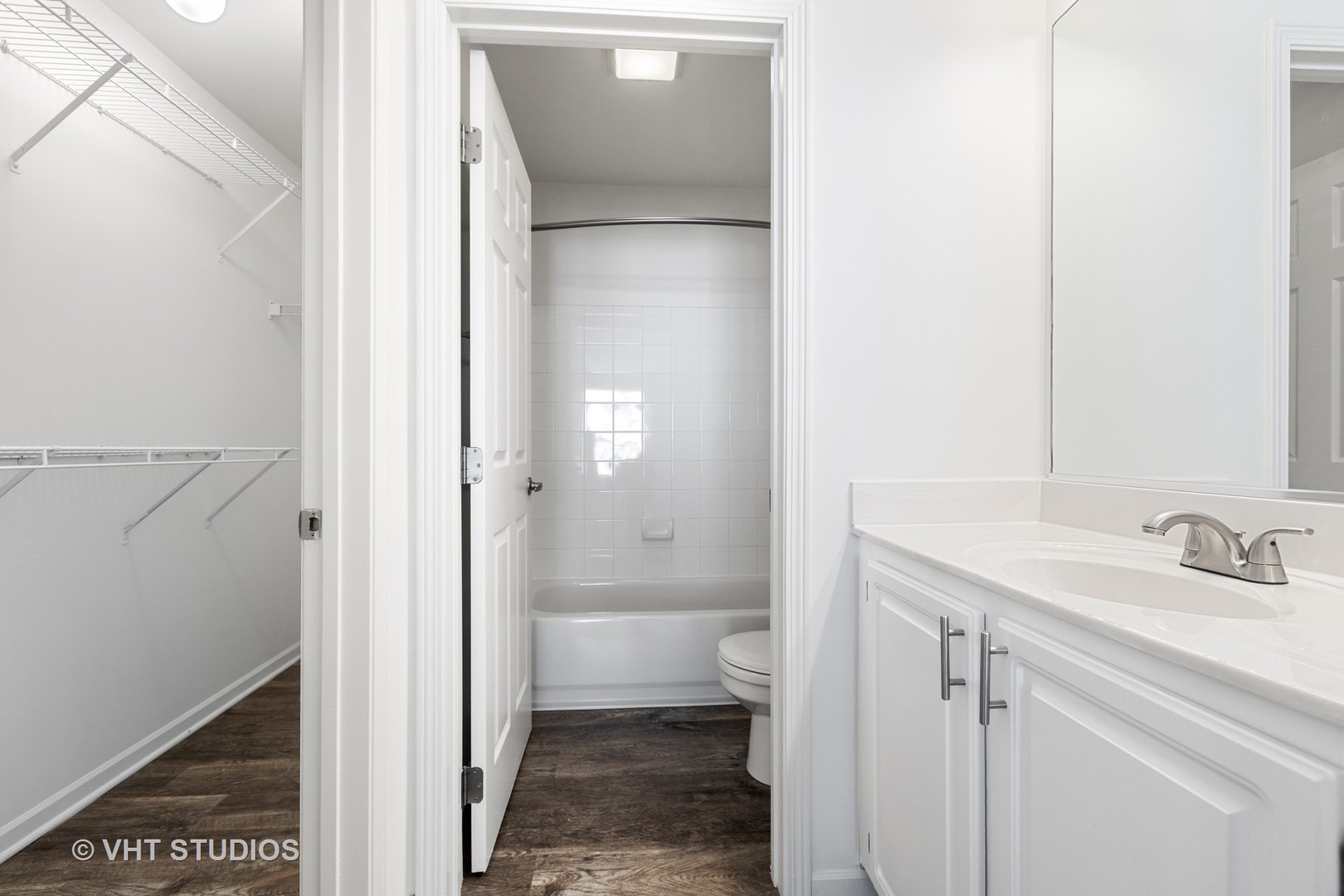 406 Mozart Court #406, Wheaton, IL 60189