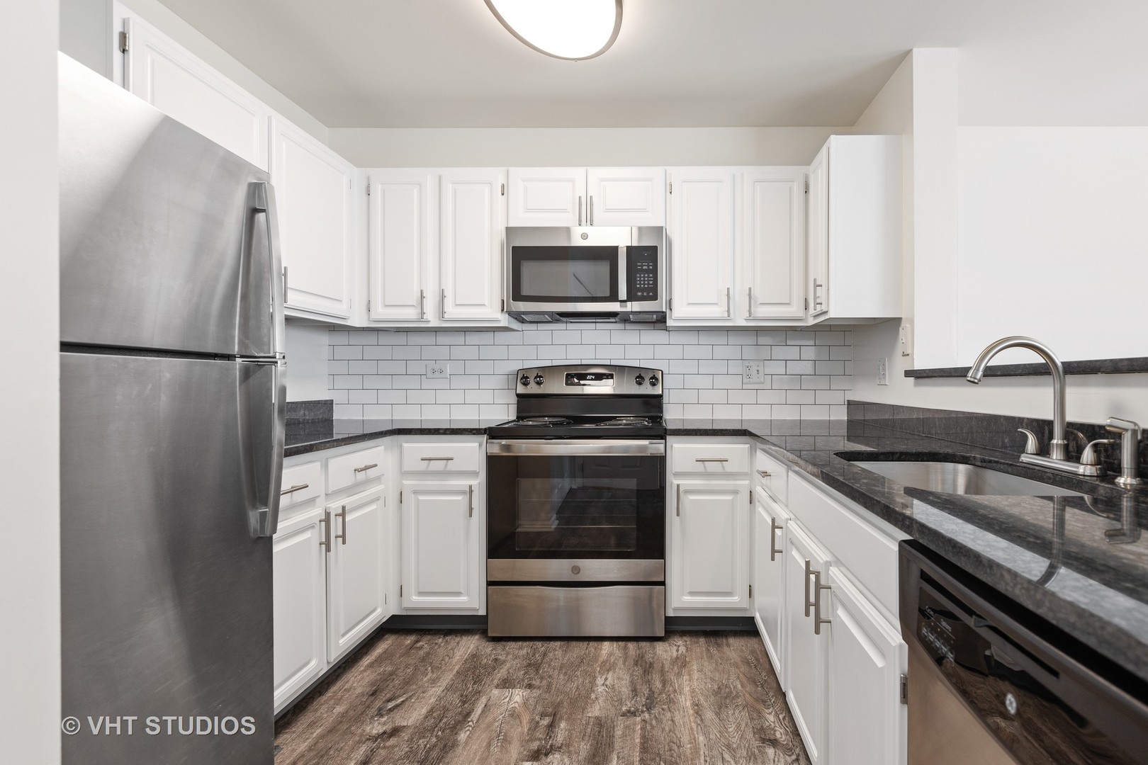 350 Schubert Court #350, Wheaton, IL 60189