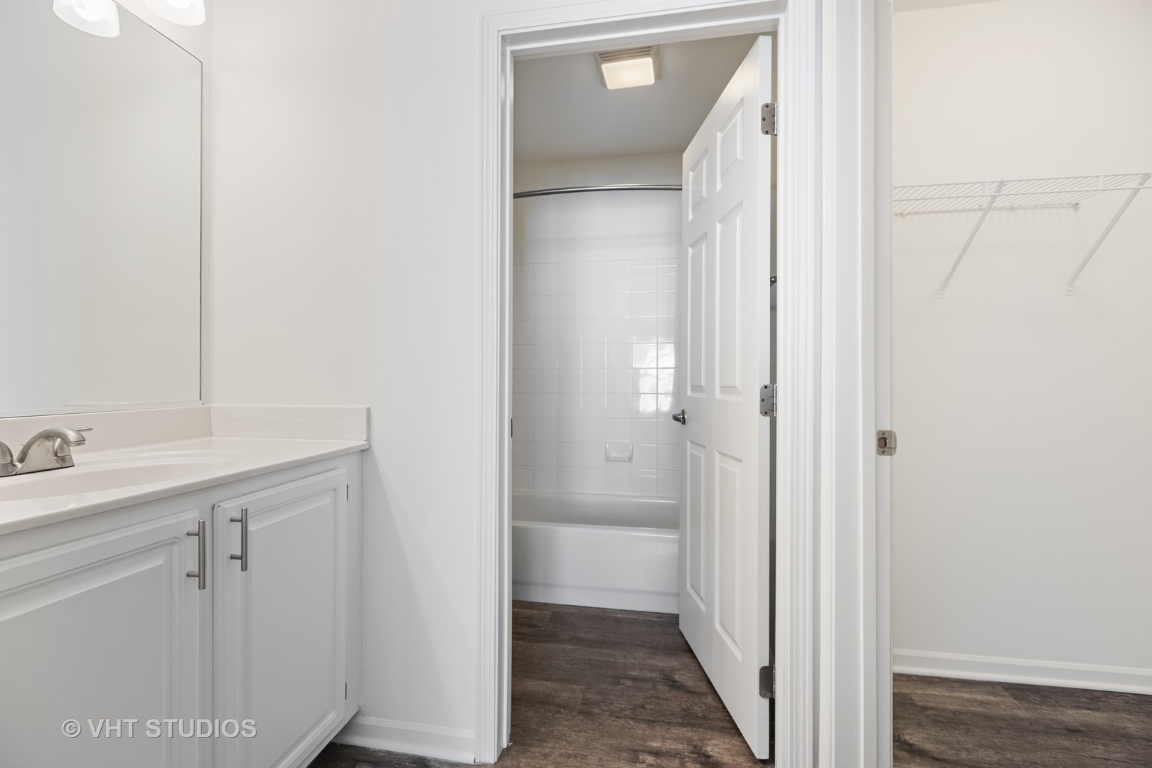 350 Schubert Court #350, Wheaton, IL 60189