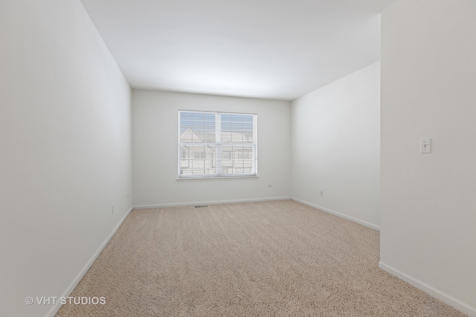 350 Schubert Court #350, Wheaton, IL 60189