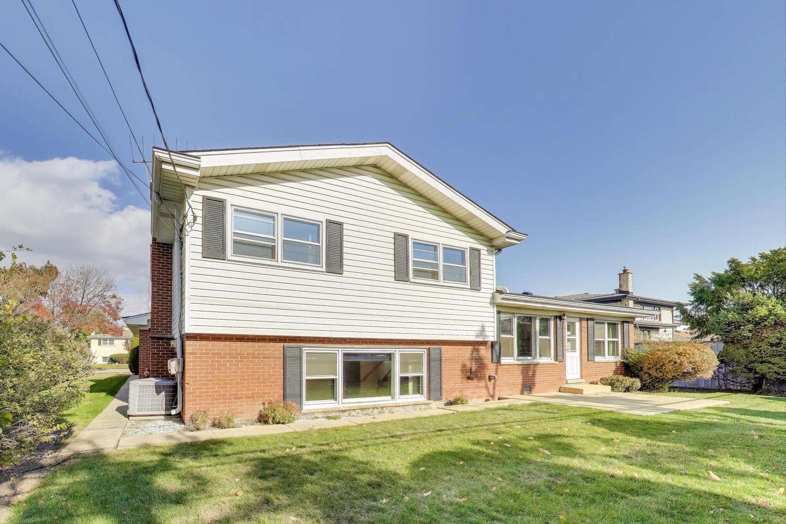 991 Wicke Avenue, Des Plaines, IL 60018