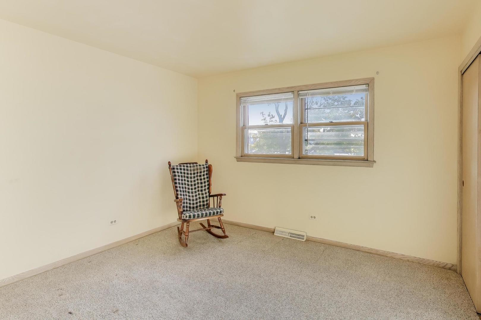 991 Wicke Avenue, Des Plaines, IL 60018