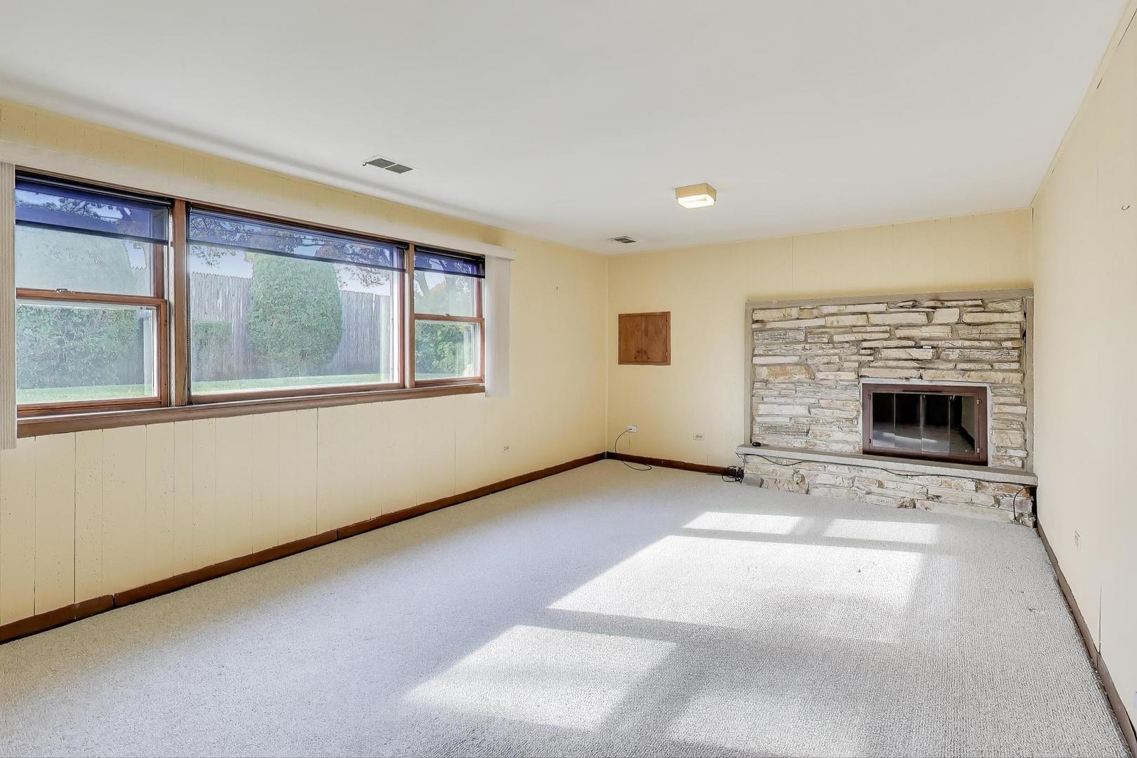 991 Wicke Avenue, Des Plaines, IL 60018