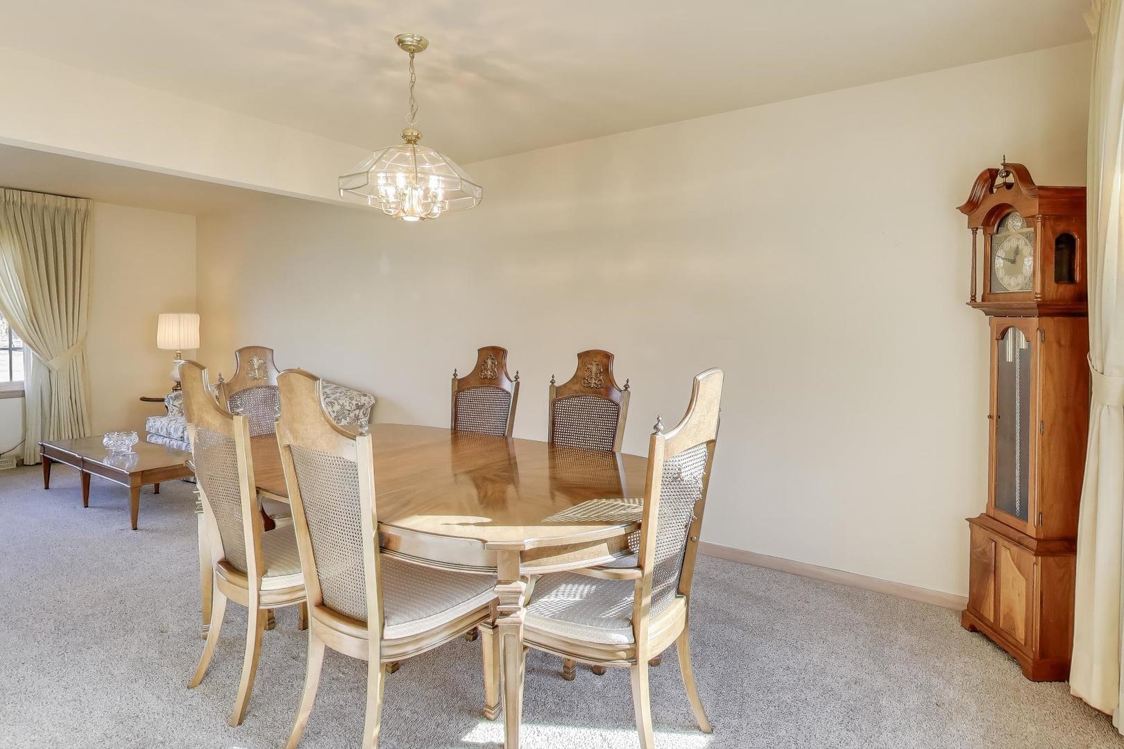 991 Wicke Avenue, Des Plaines, IL 60018