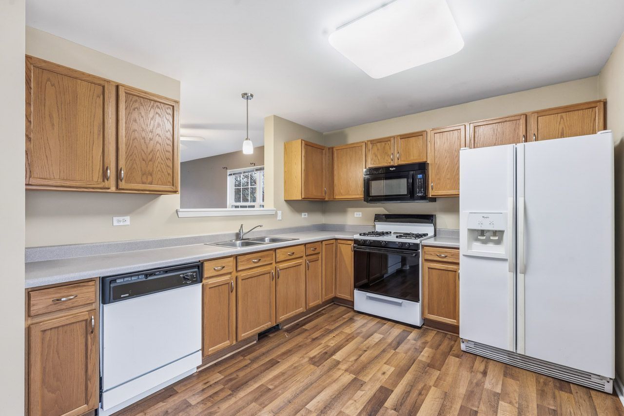 335 Holiday Lane, Hainesville, IL 60073